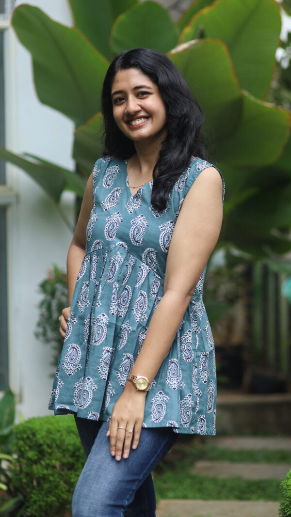 Hridya | Maternity feeding short top | Uyirr