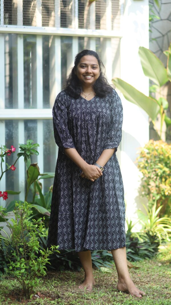 Black love kurti| Feeding kurti |Uyirr - Image 2