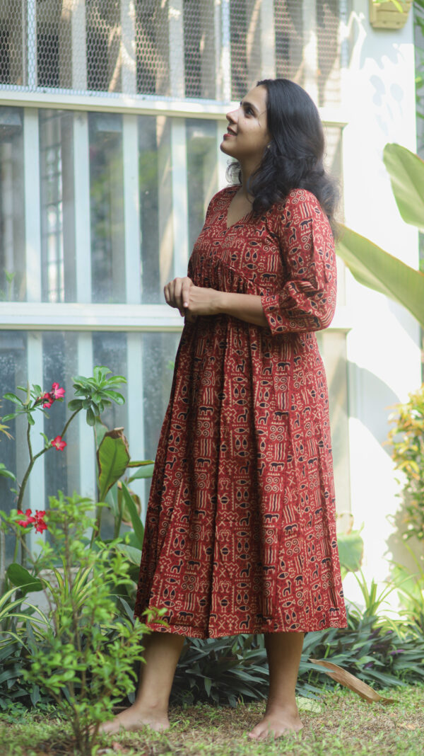 Bella kurti | Feeding kurti | Uyirr - Image 2